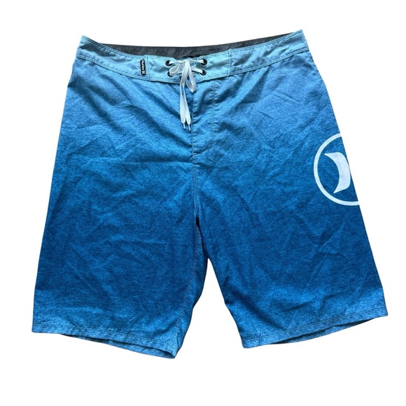 Hurley Men's Blue Gradient Board Shorts Size 32 Quick-Drying Summer Vacation - Picture 1 of 6